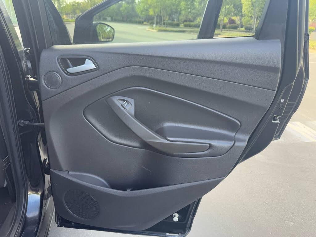 2017 Ford Escape SE - Photo 37