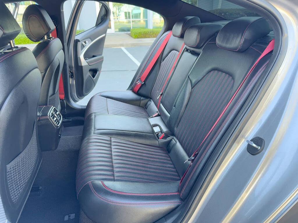 Genesis G70 photo 32