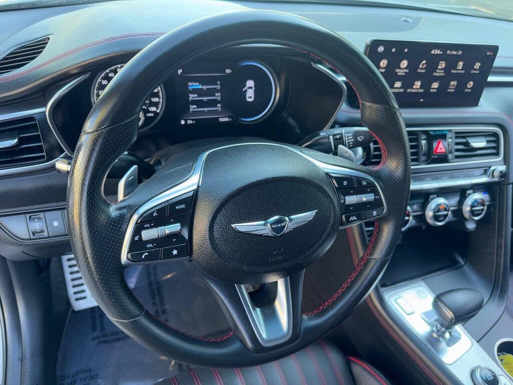 Genesis G70 photo 37