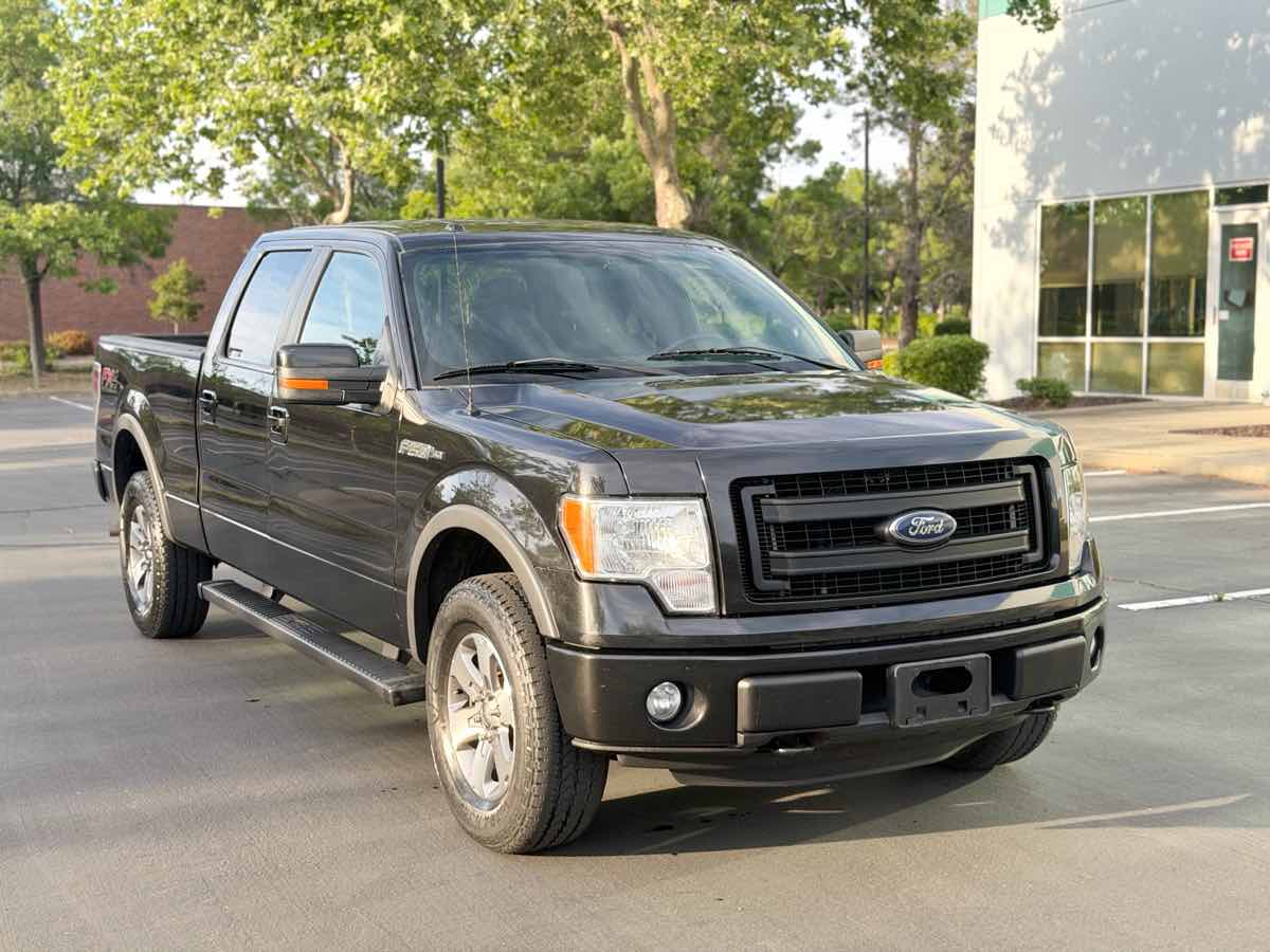 2014 Ford F-150 XL 4x4 SuperCrew 157-in's photo