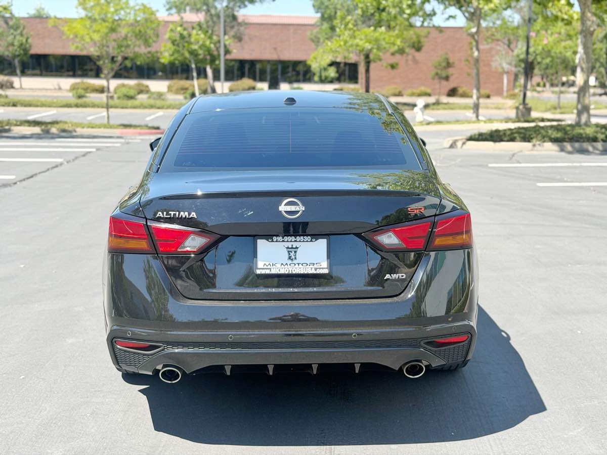 Nissan Altima photo 8
