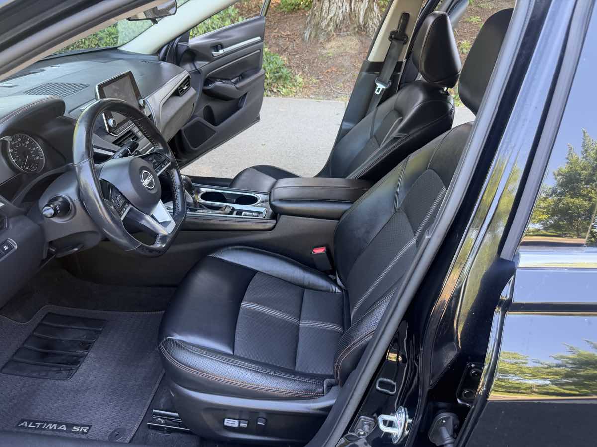 Nissan Altima photo 17