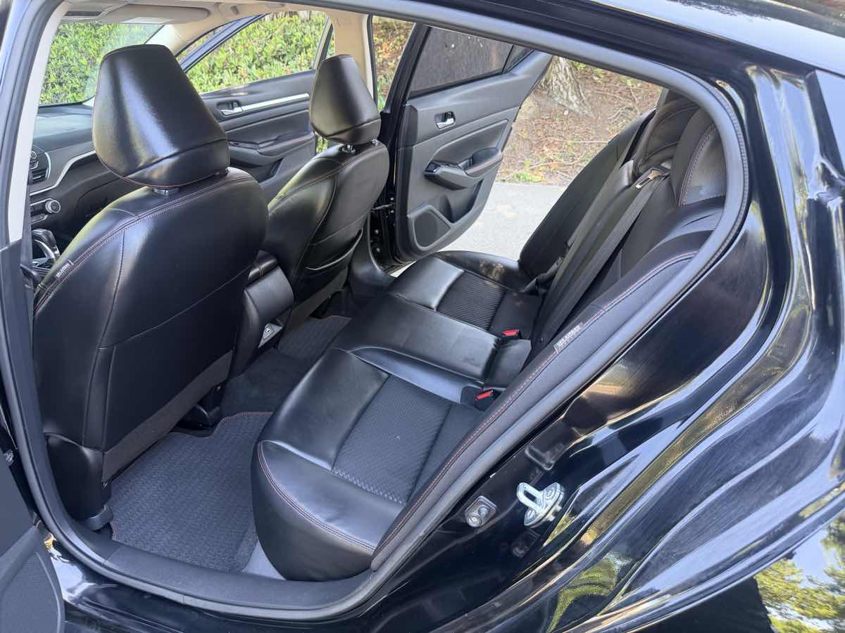 Nissan Altima photo 19