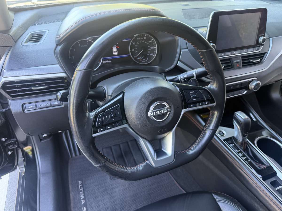 Nissan Altima photo 22
