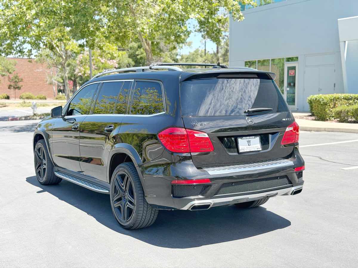 Mercedes-Benz GL 63 AMG photo 10