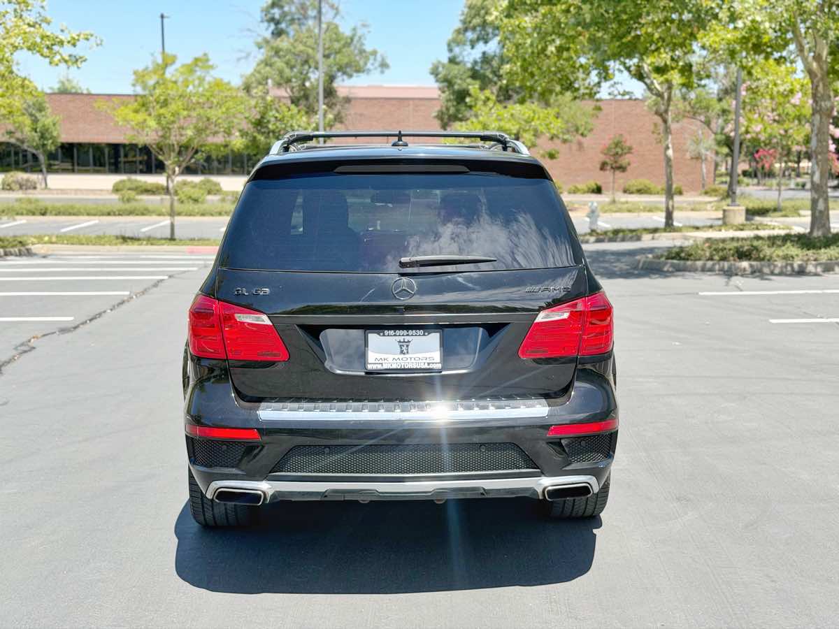 Mercedes-Benz GL 63 AMG photo 13