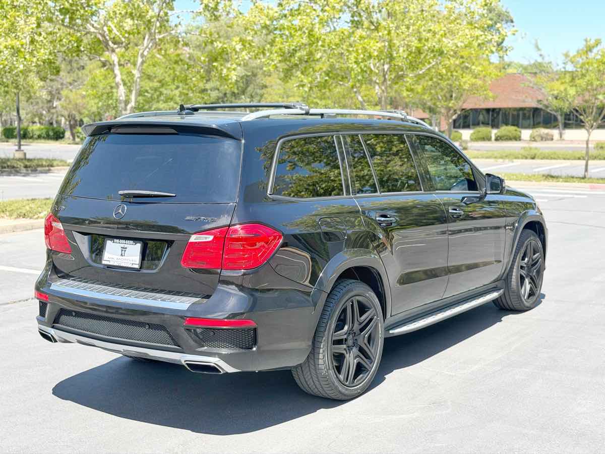 Mercedes-Benz GL 63 AMG photo 15