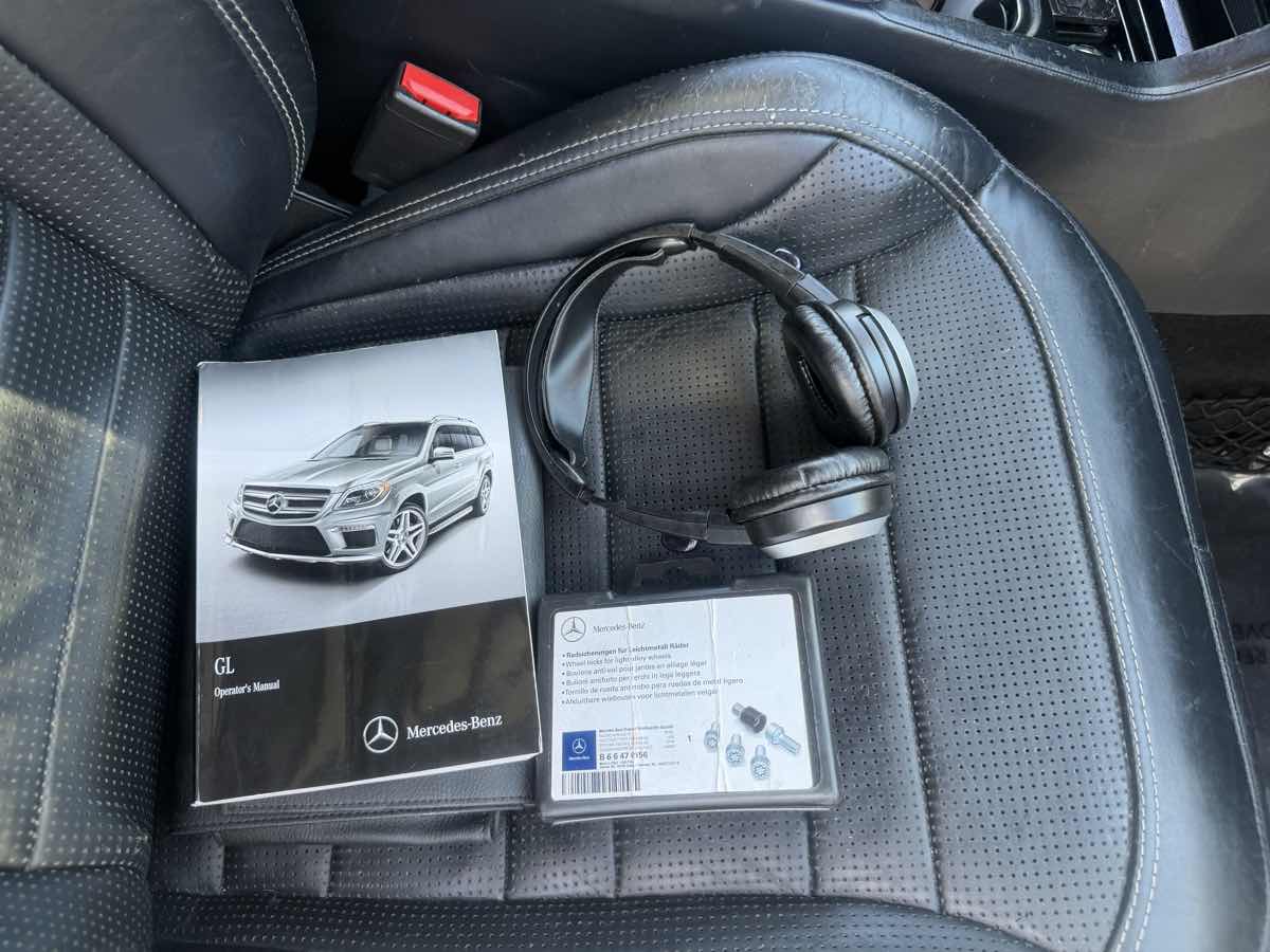 Mercedes-Benz GL 63 AMG photo 35