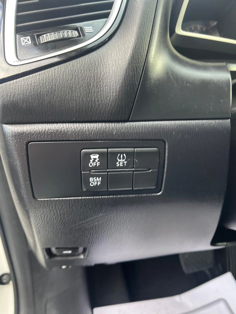 2015 Mazda MAZDA3 i Touring - Photo 26