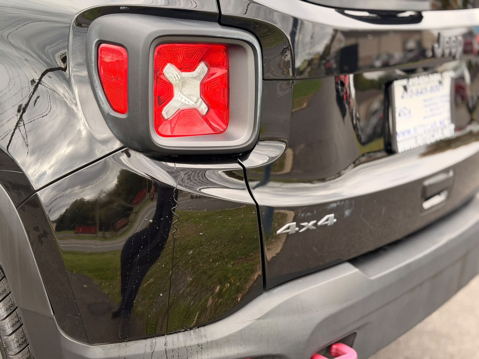 Photo 16 of this Jeep Renegade