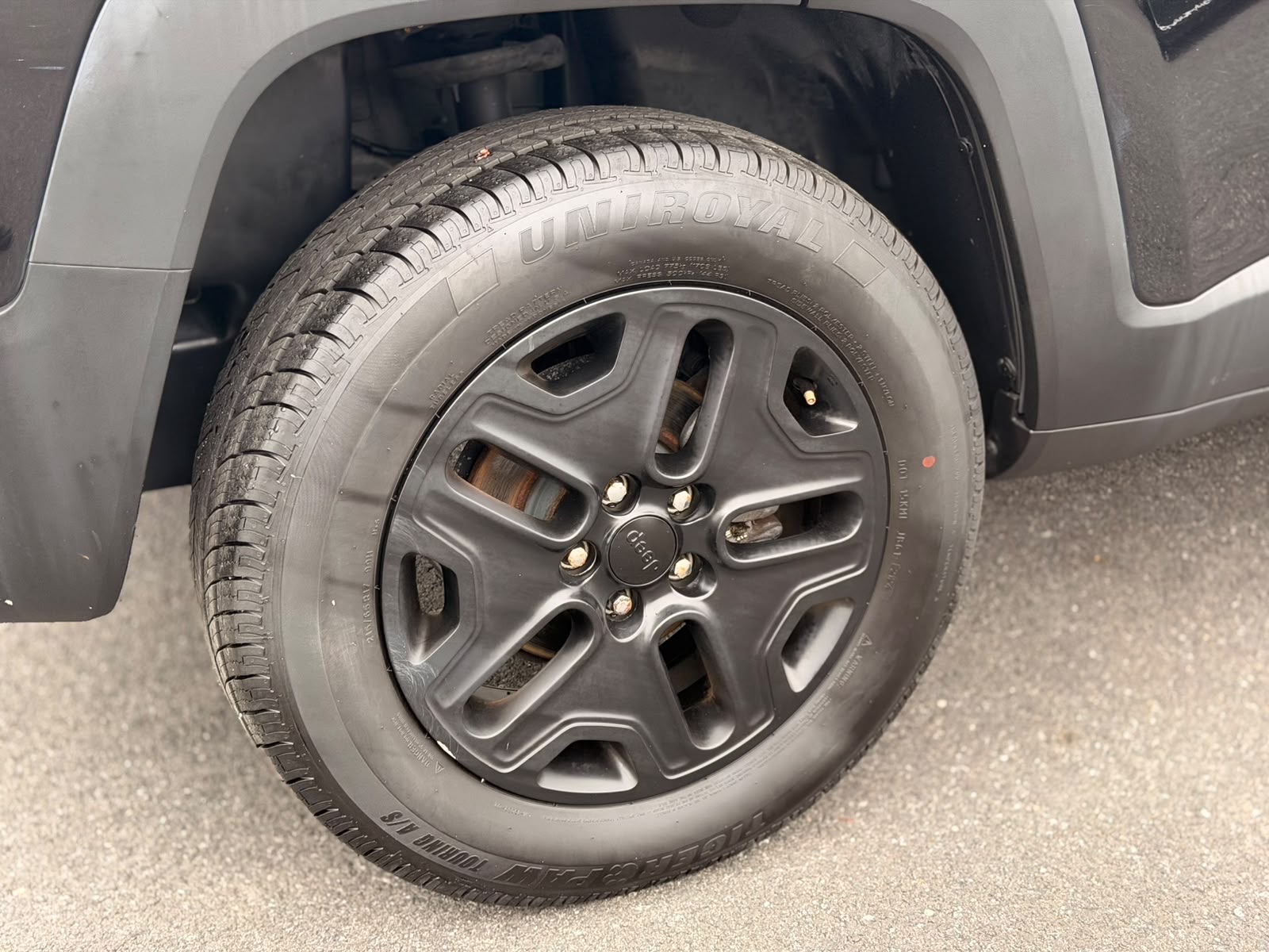 Photo 18 of this Jeep Renegade