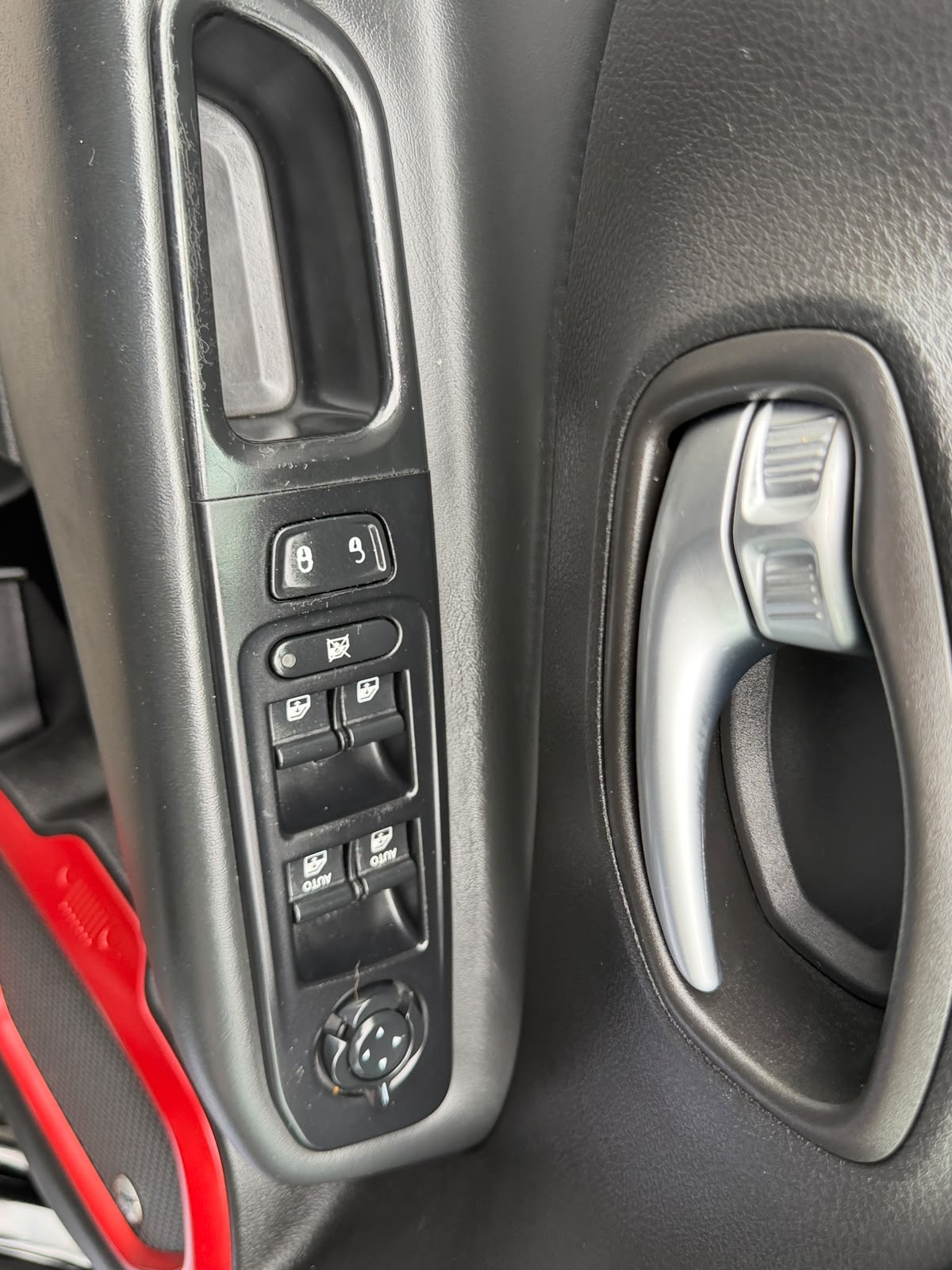 Photo 32 of this Jeep Renegade