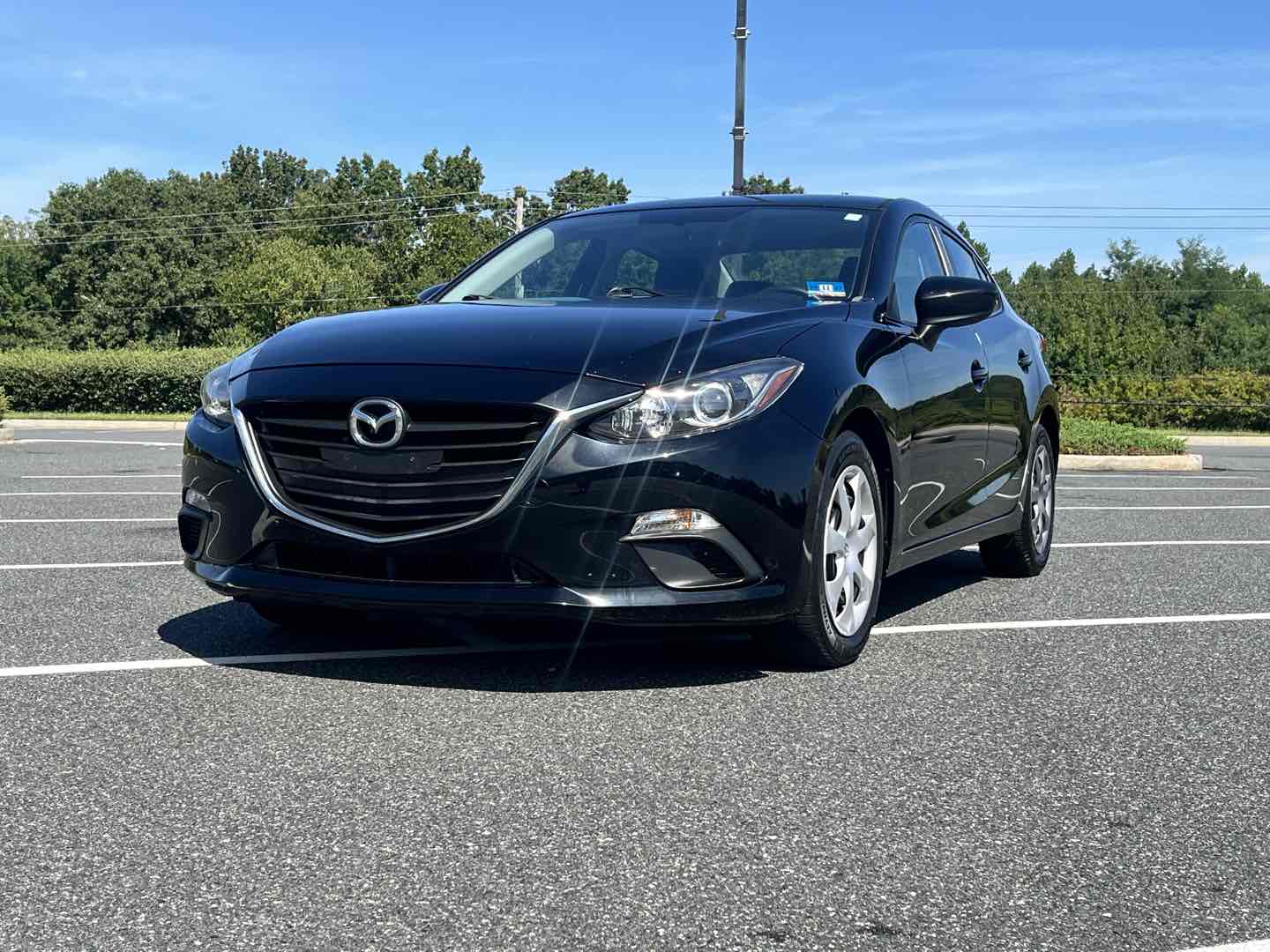 Photo 3 of this Mazda Mazda3