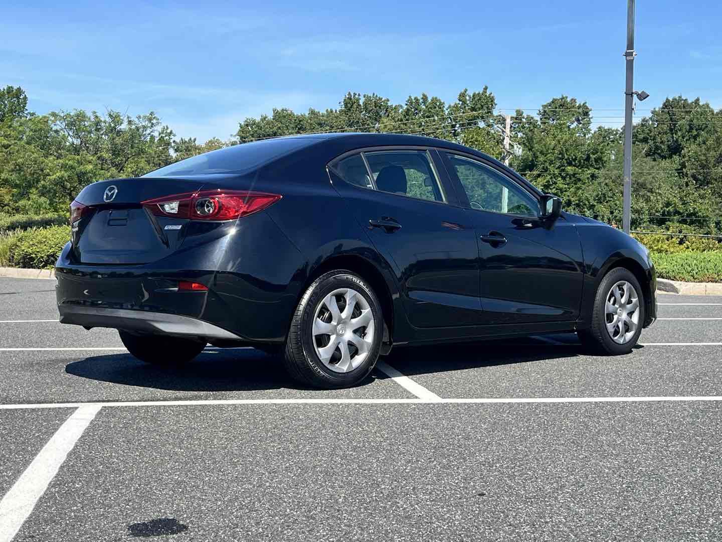 Photo 11 of this Mazda Mazda3