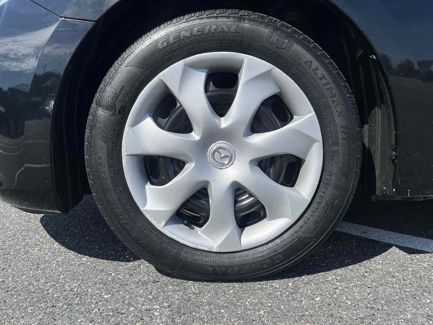 Photo 17 of this Mazda Mazda3