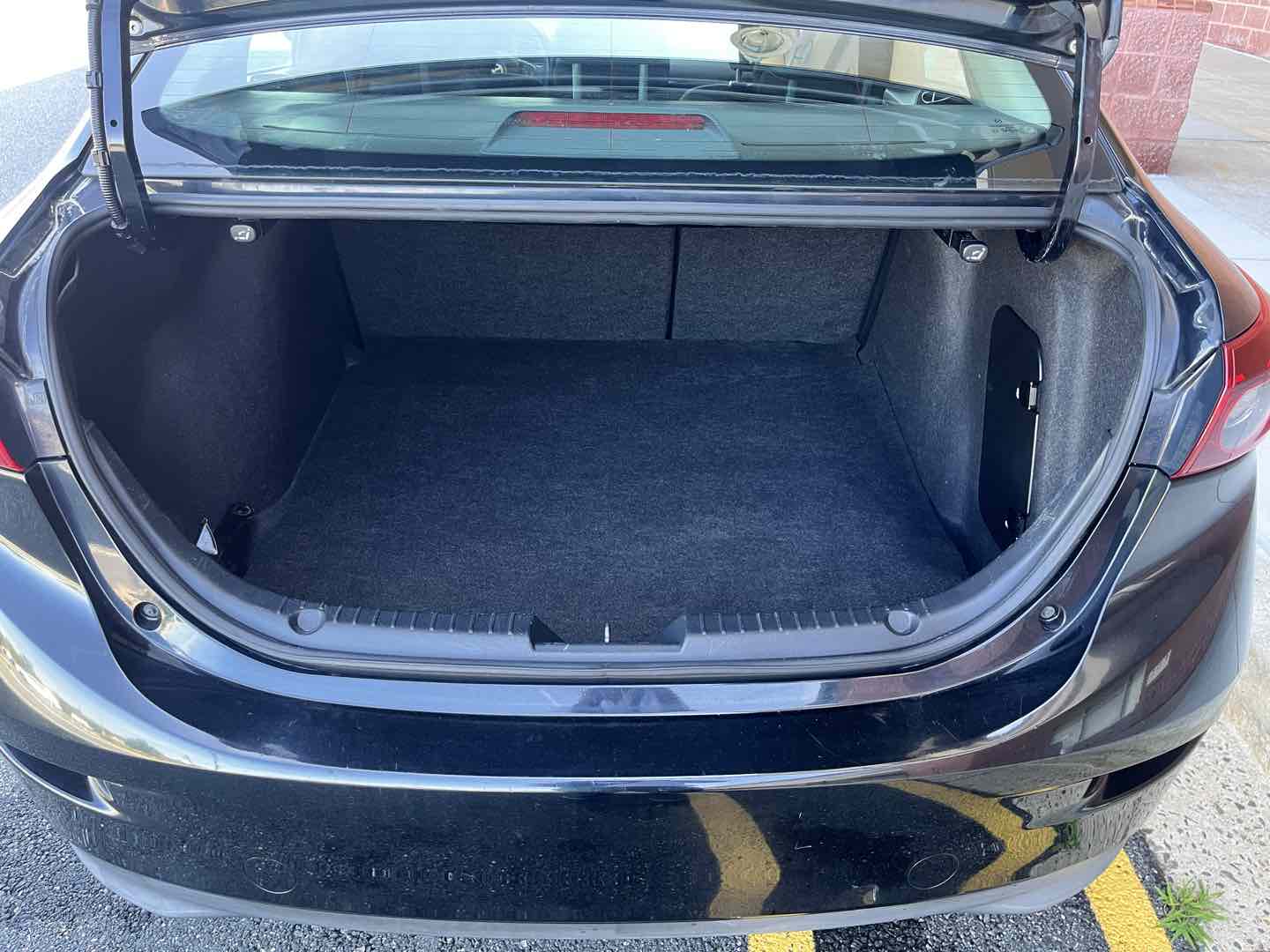 Photo 18 of this Mazda Mazda3