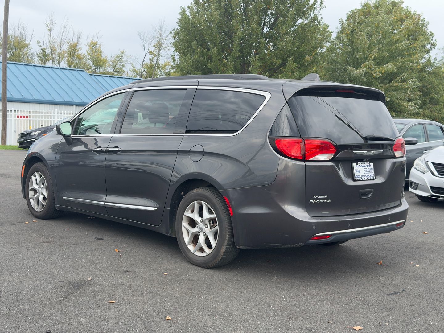 Photo 6 of this Chrysler Pacifica