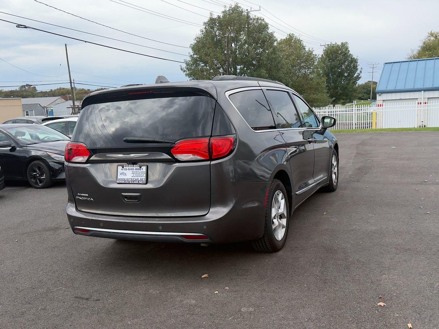 Photo 8 of this Chrysler Pacifica