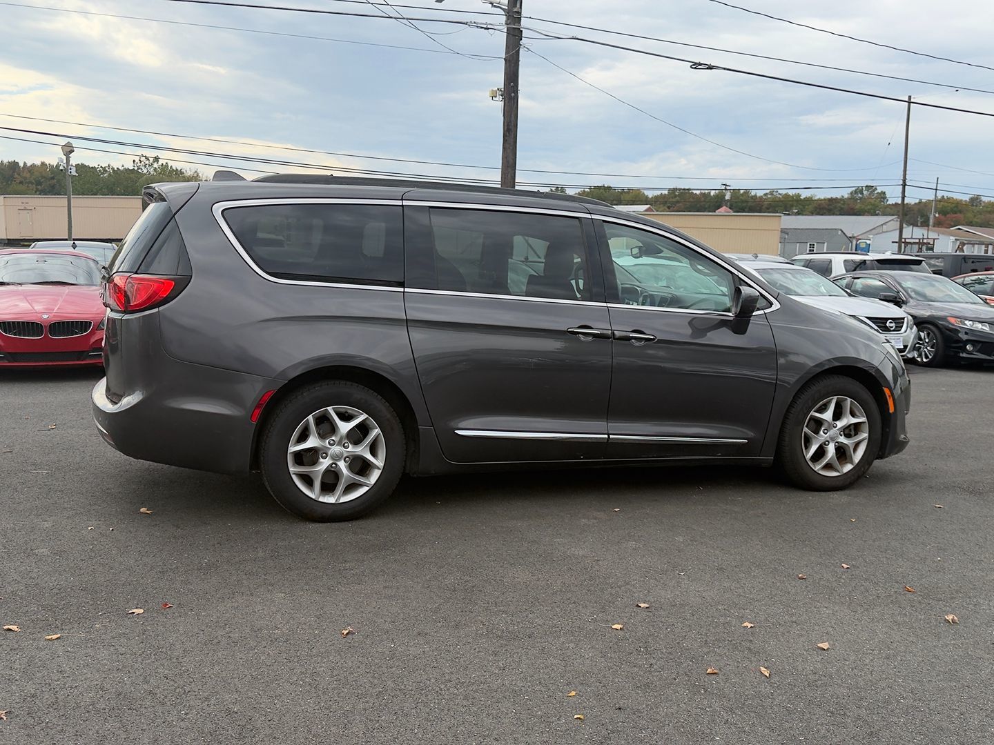 Photo 9 of this Chrysler Pacifica