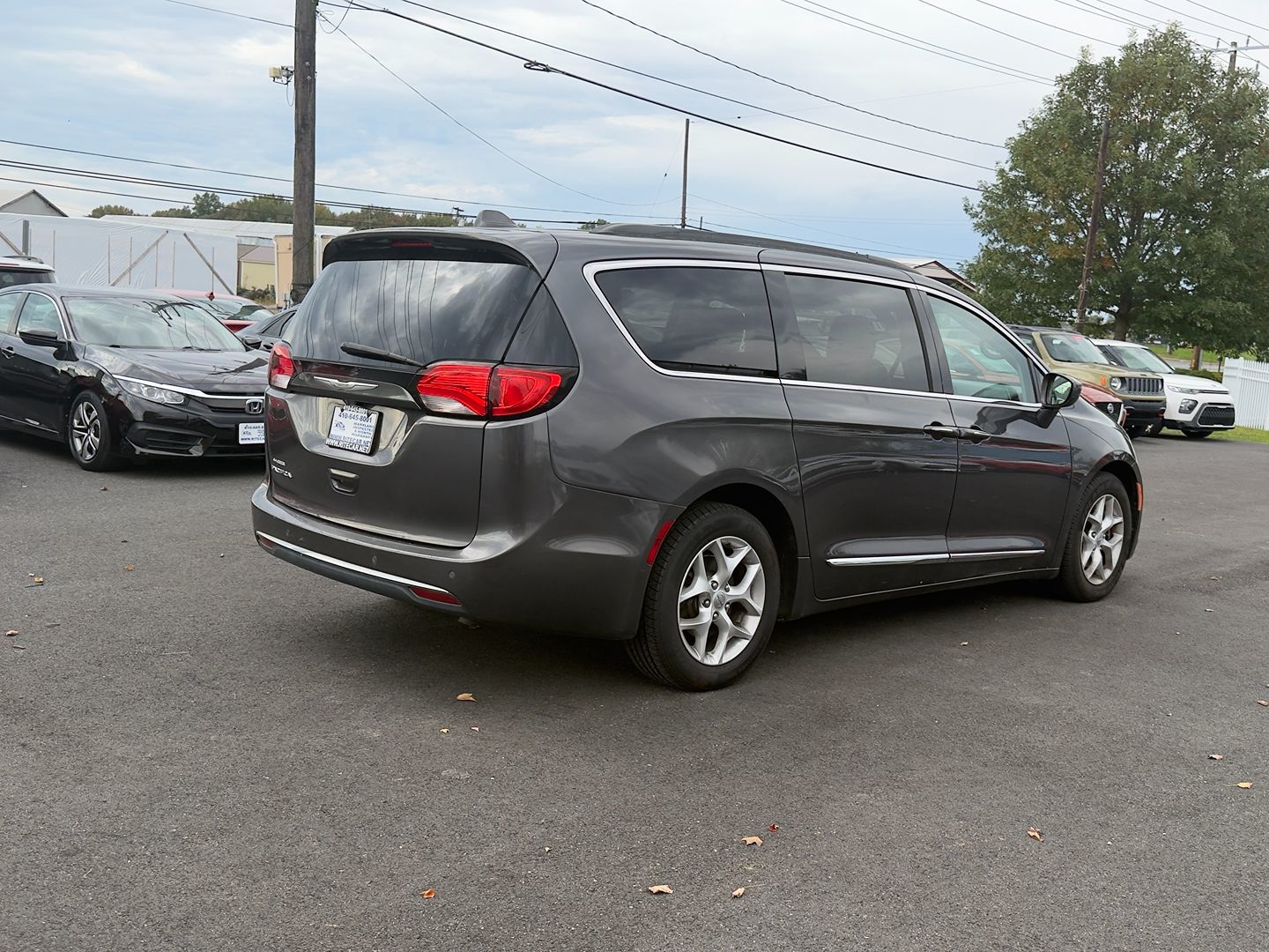 Photo 12 of this Chrysler Pacifica