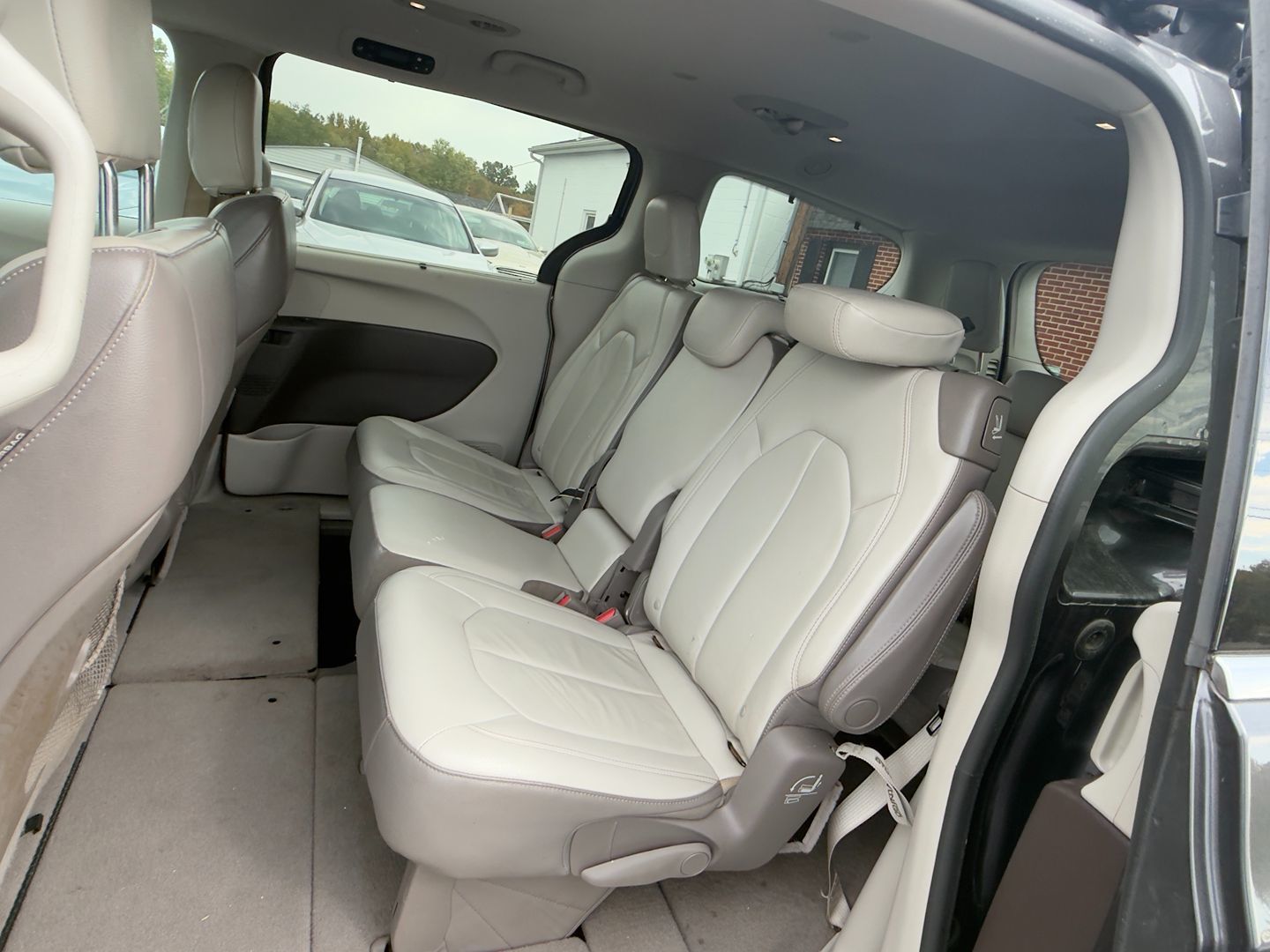 Photo 21 of this Chrysler Pacifica