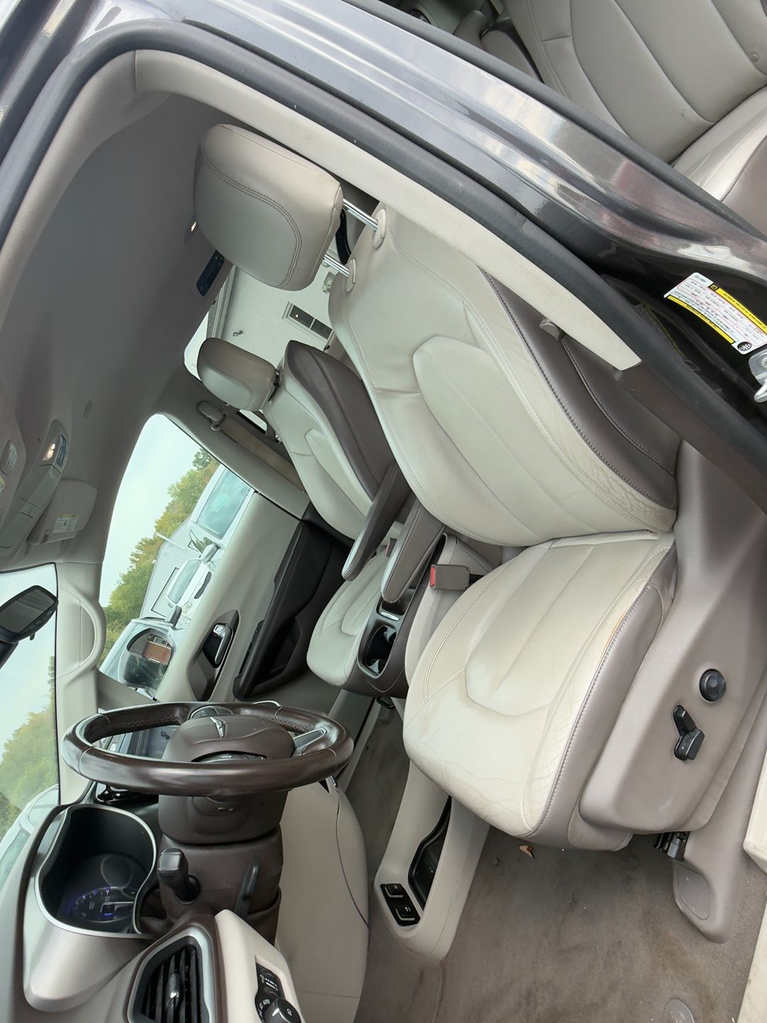 Photo 20 of this Chrysler Pacifica
