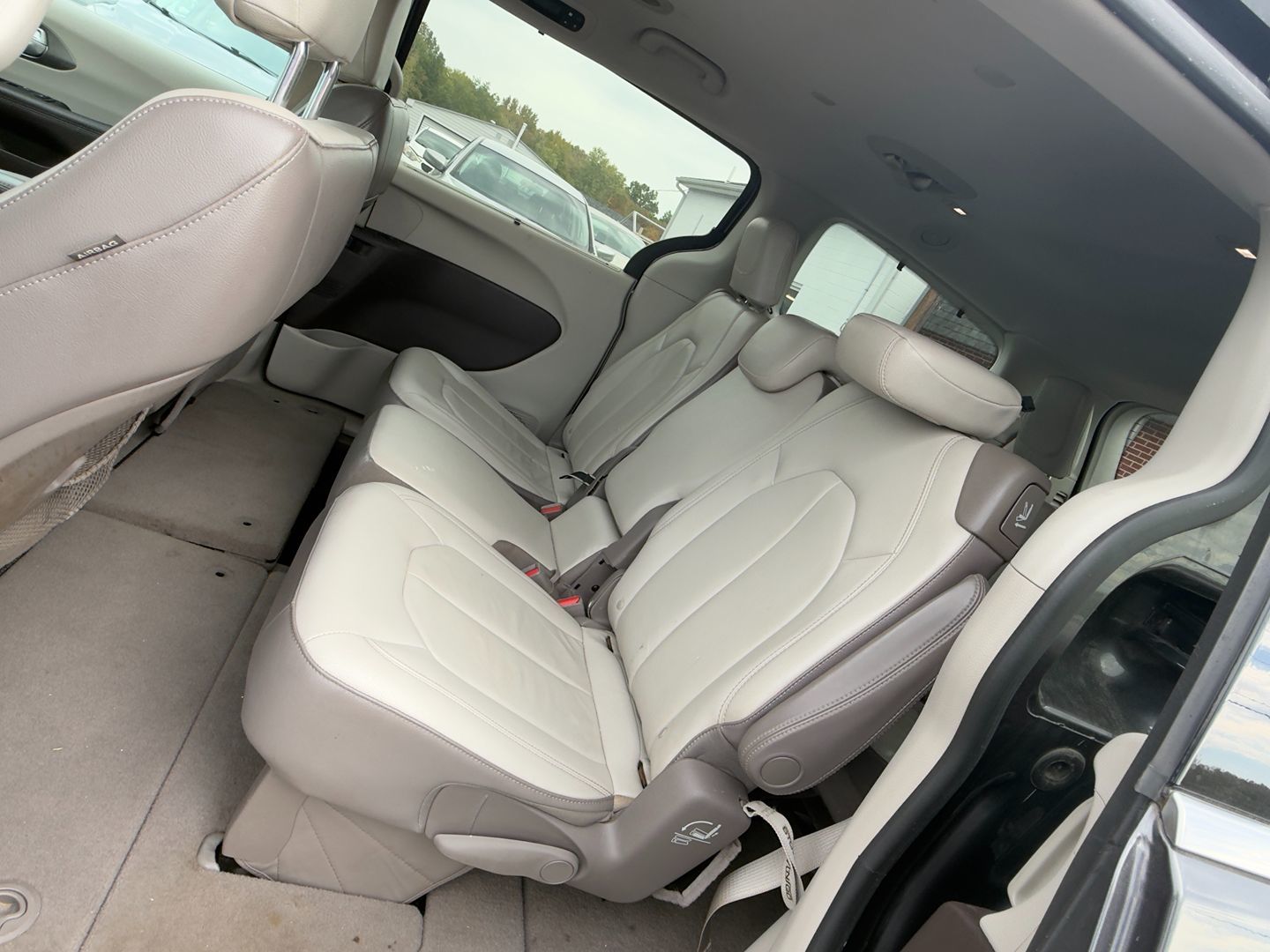 Photo 24 of this Chrysler Pacifica