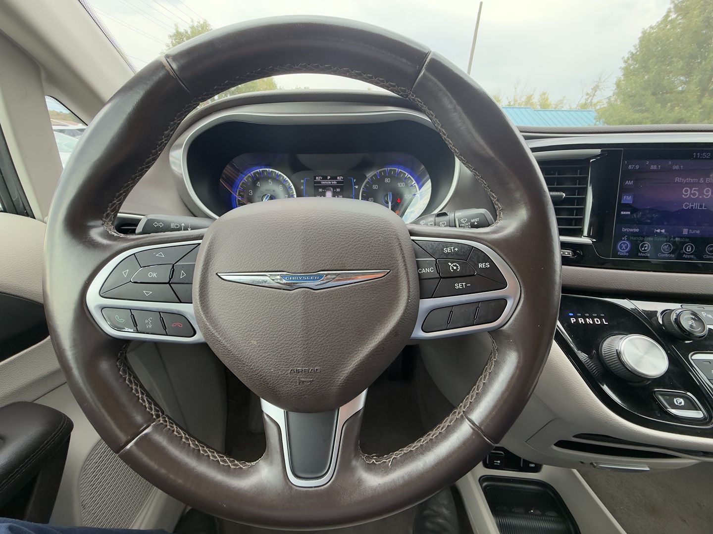 Photo 14 of this Chrysler Pacifica