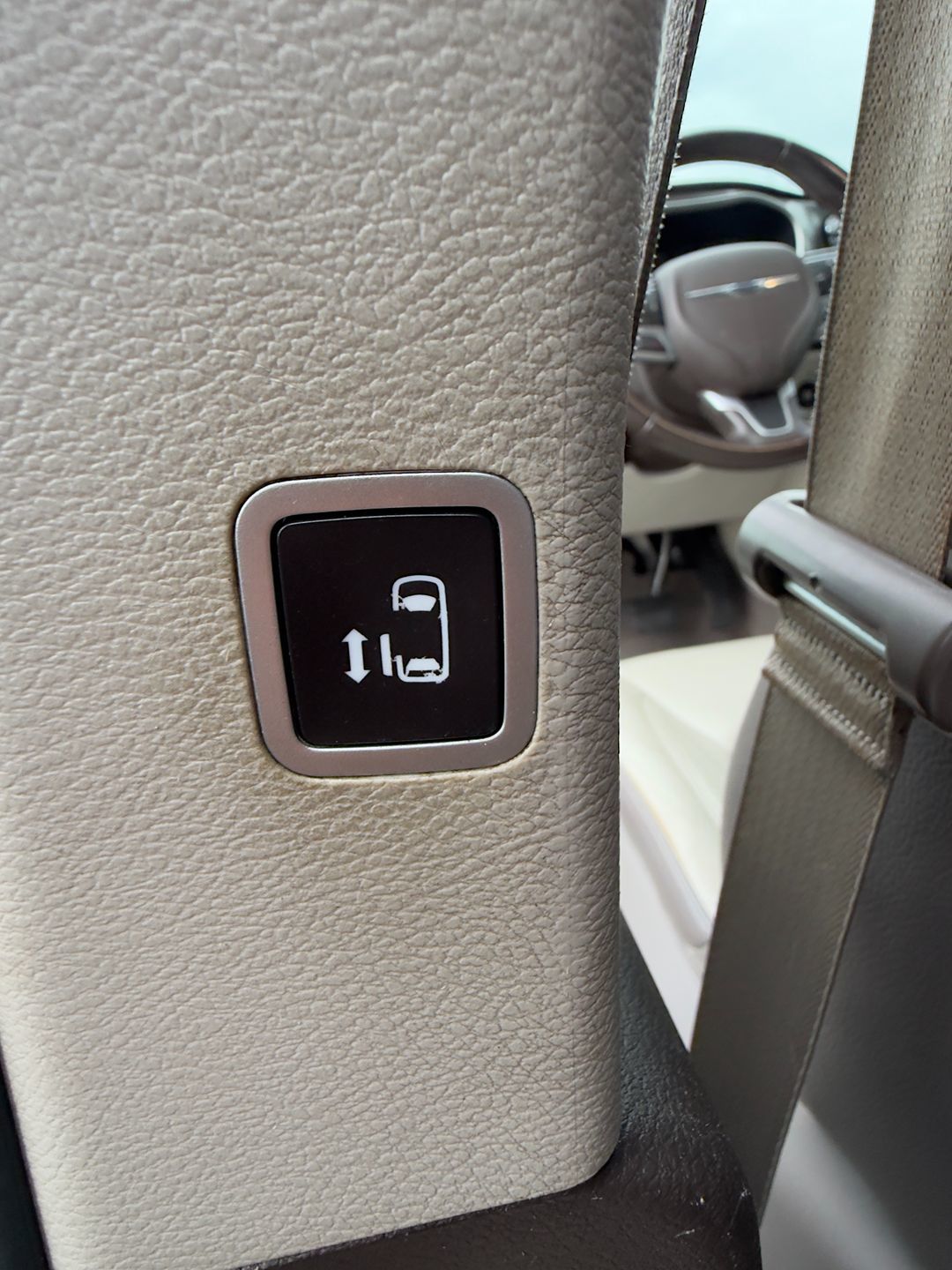 Photo 28 of this Chrysler Pacifica