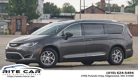 2017 Chrysler Pacifica Touring-L