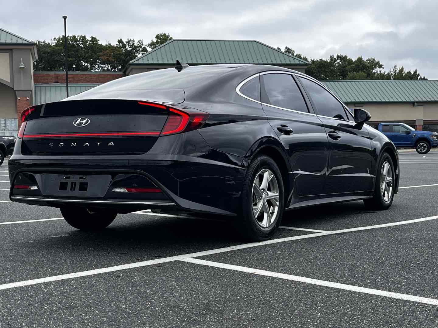 Photo 8 of this Hyundai Sonata