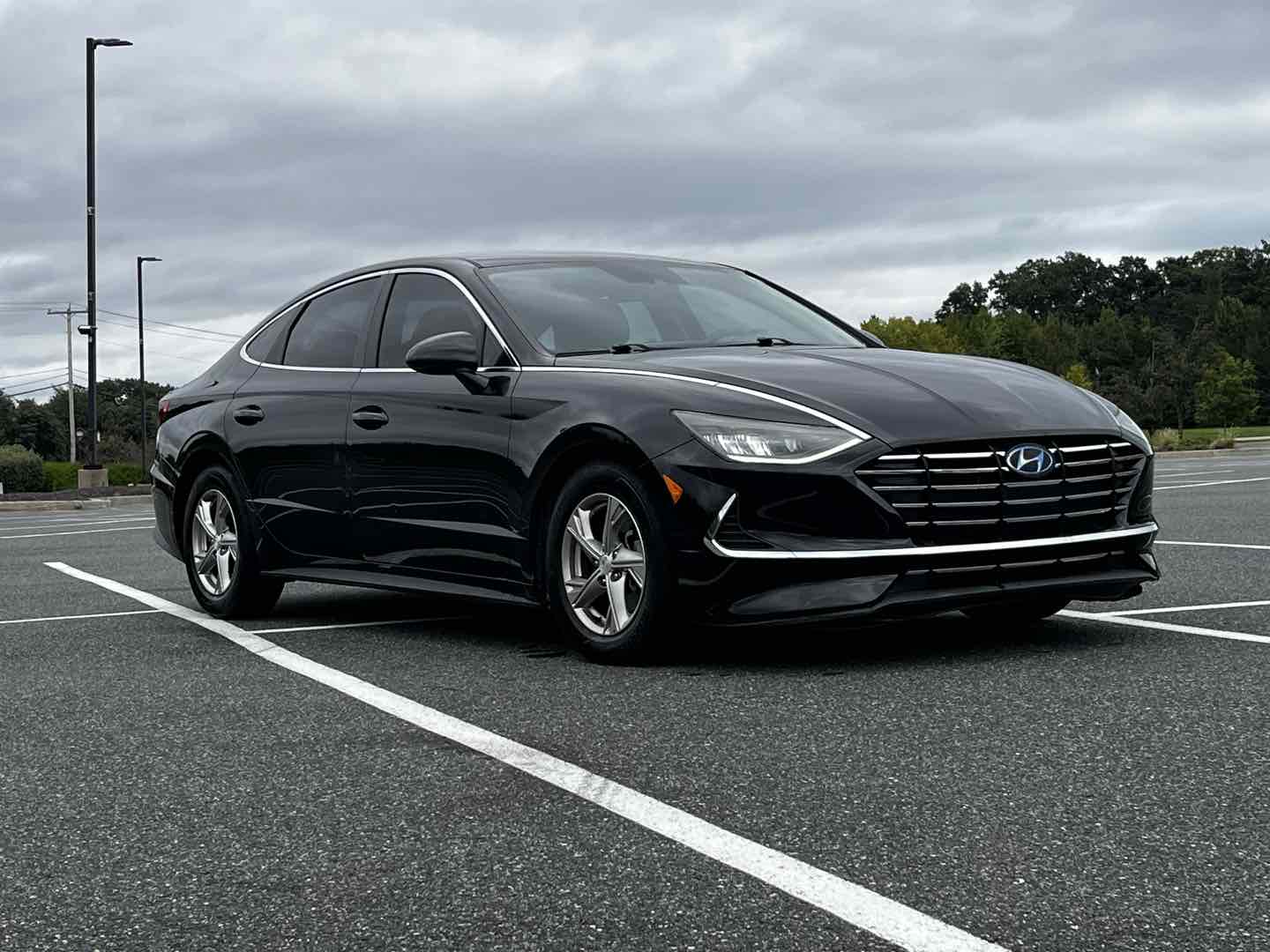 Photo 10 of this Hyundai Sonata