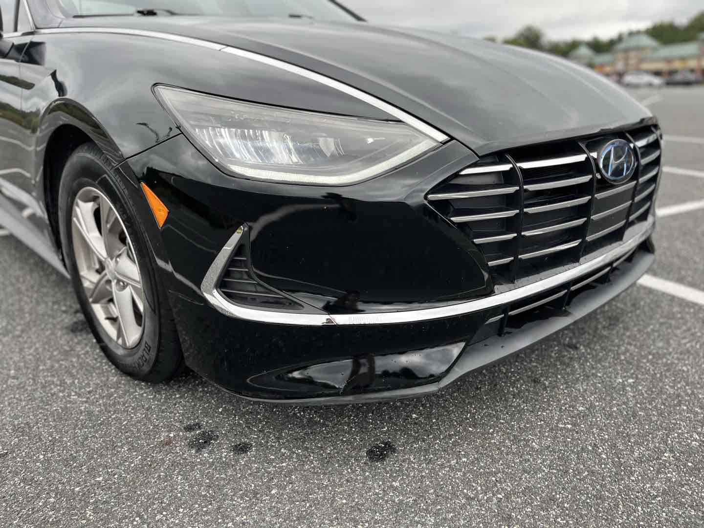 Photo 11 of this Hyundai Sonata