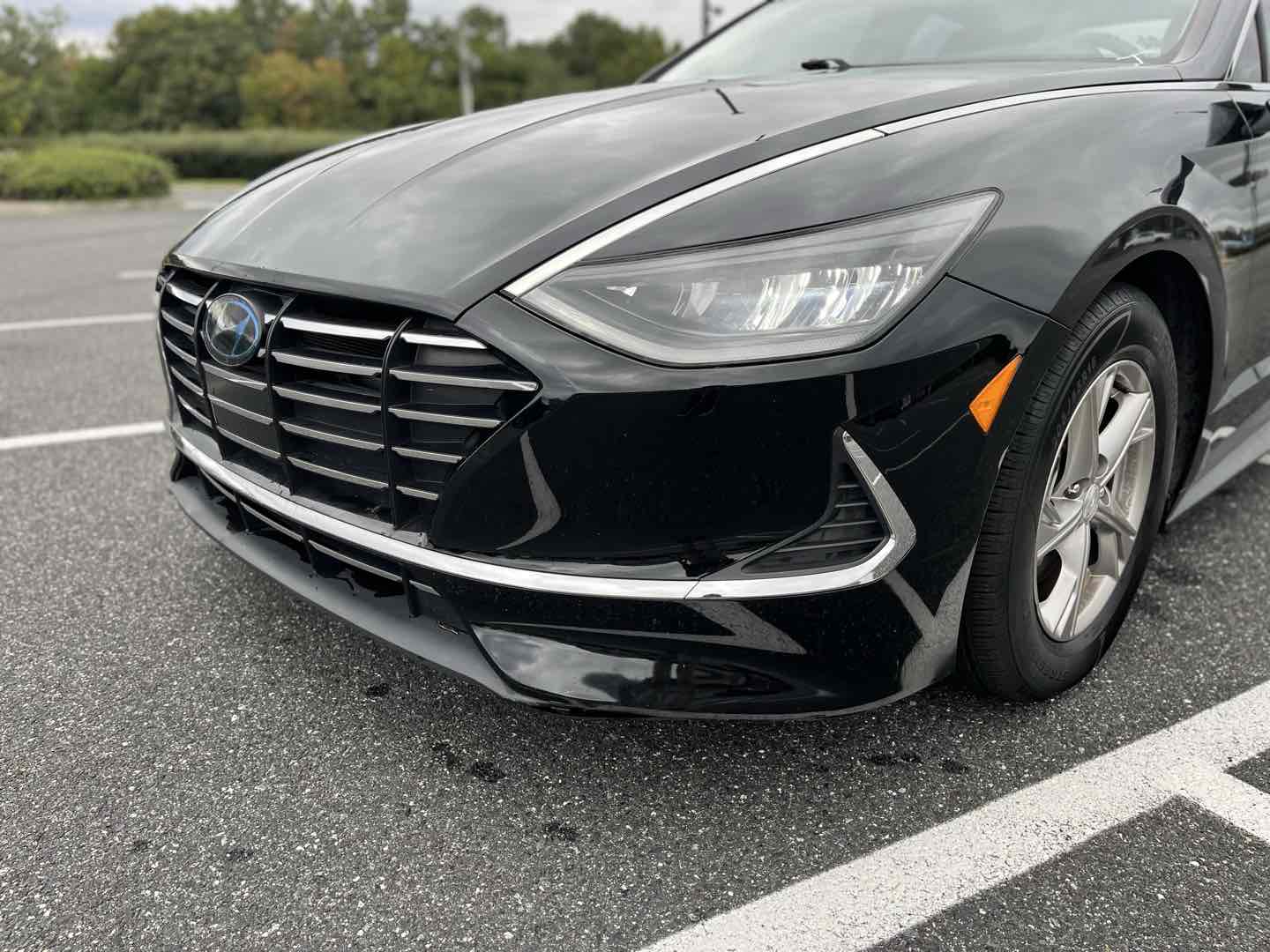 Photo 12 of this Hyundai Sonata