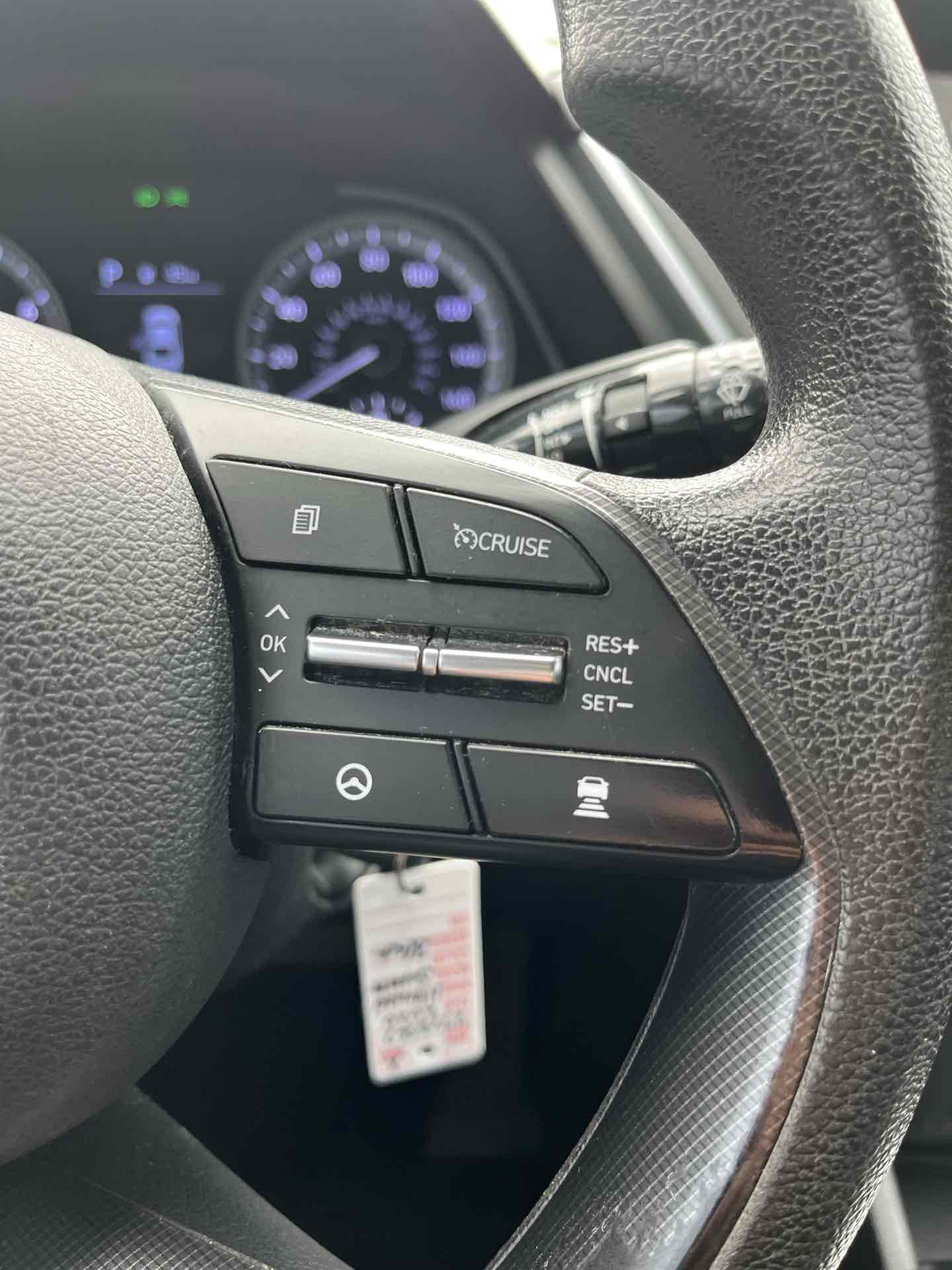 Photo 21 of this Hyundai Sonata