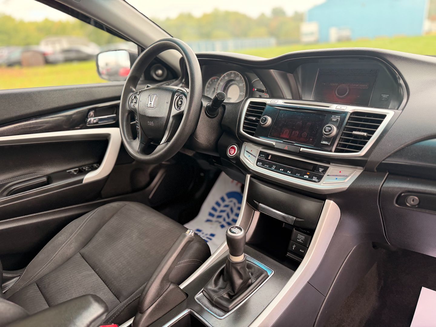 Photo 16 of this Honda Accord Coupe