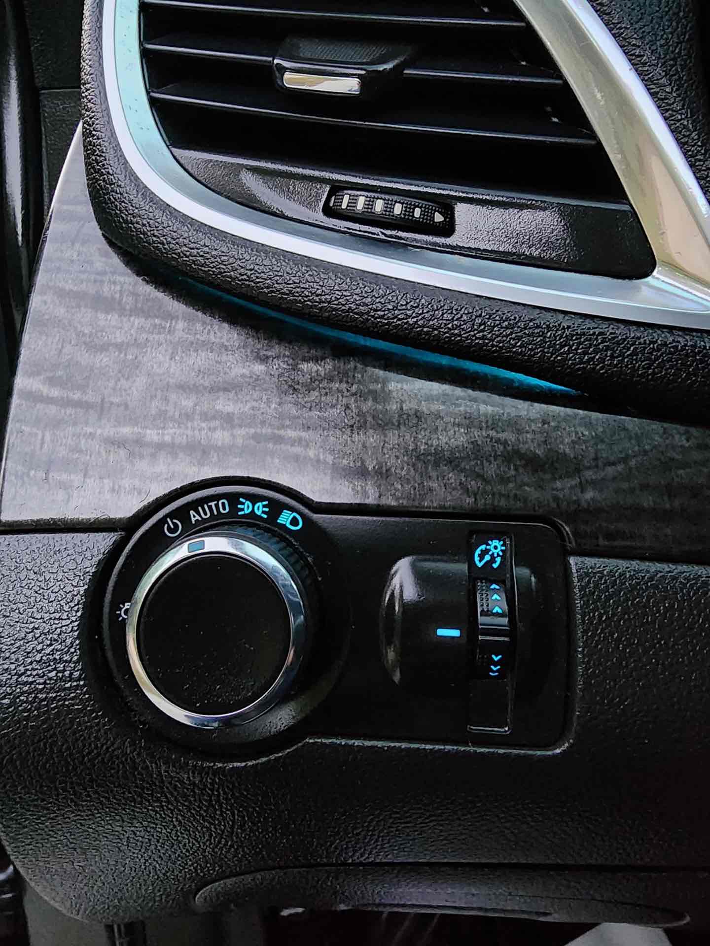 Photo 23 of this Buick Encore