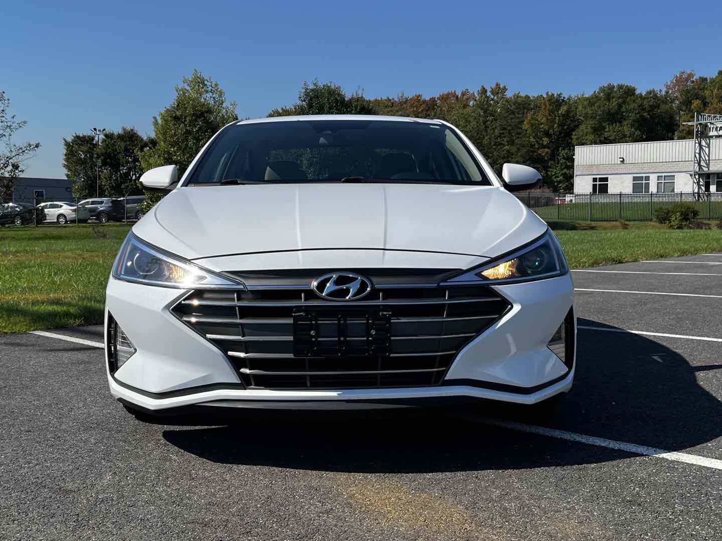 Photo 2 of this Hyundai Elantra