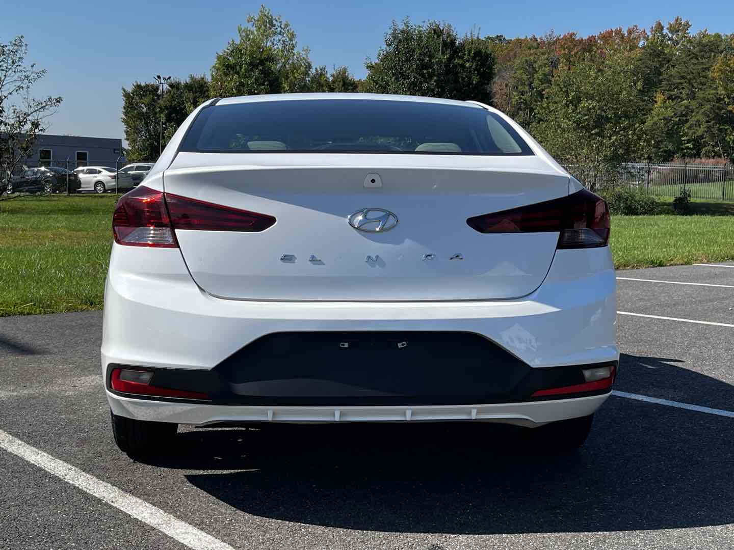 Photo 8 of this Hyundai Elantra