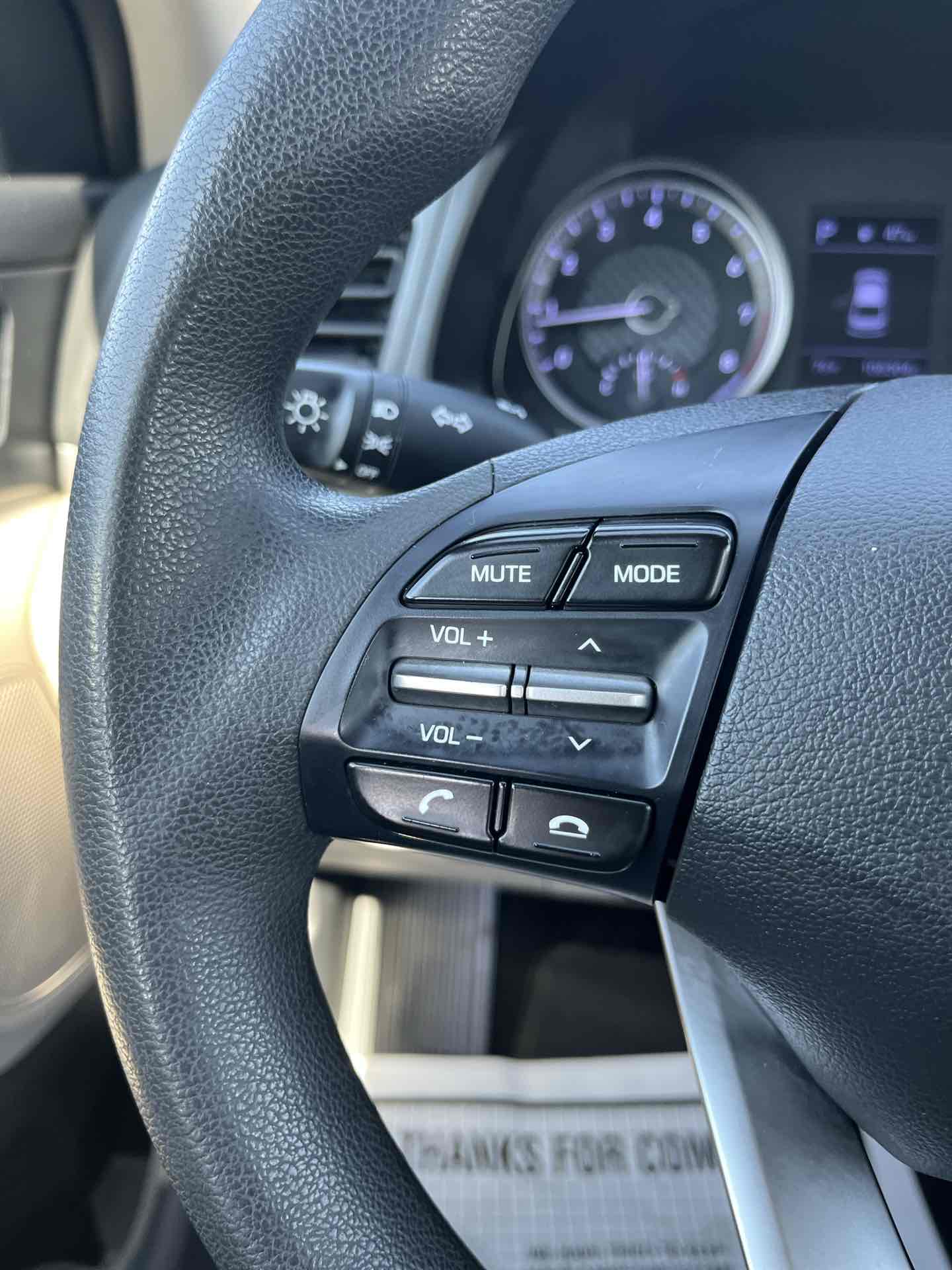 Photo 24 of this Hyundai Elantra