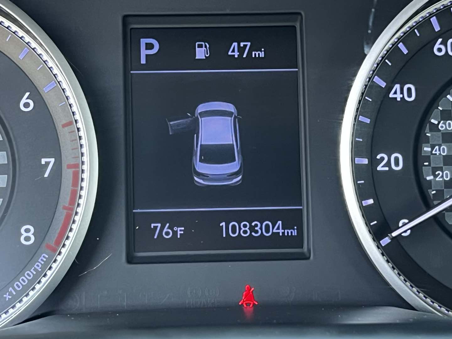 Photo 32 of this Hyundai Elantra
