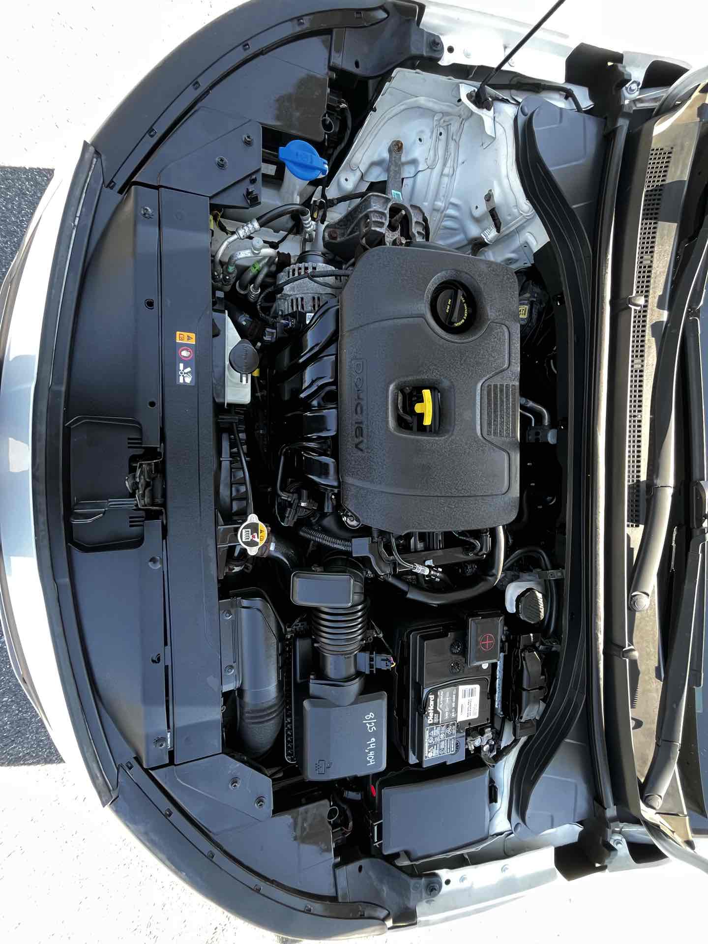 Photo 33 of this Hyundai Elantra