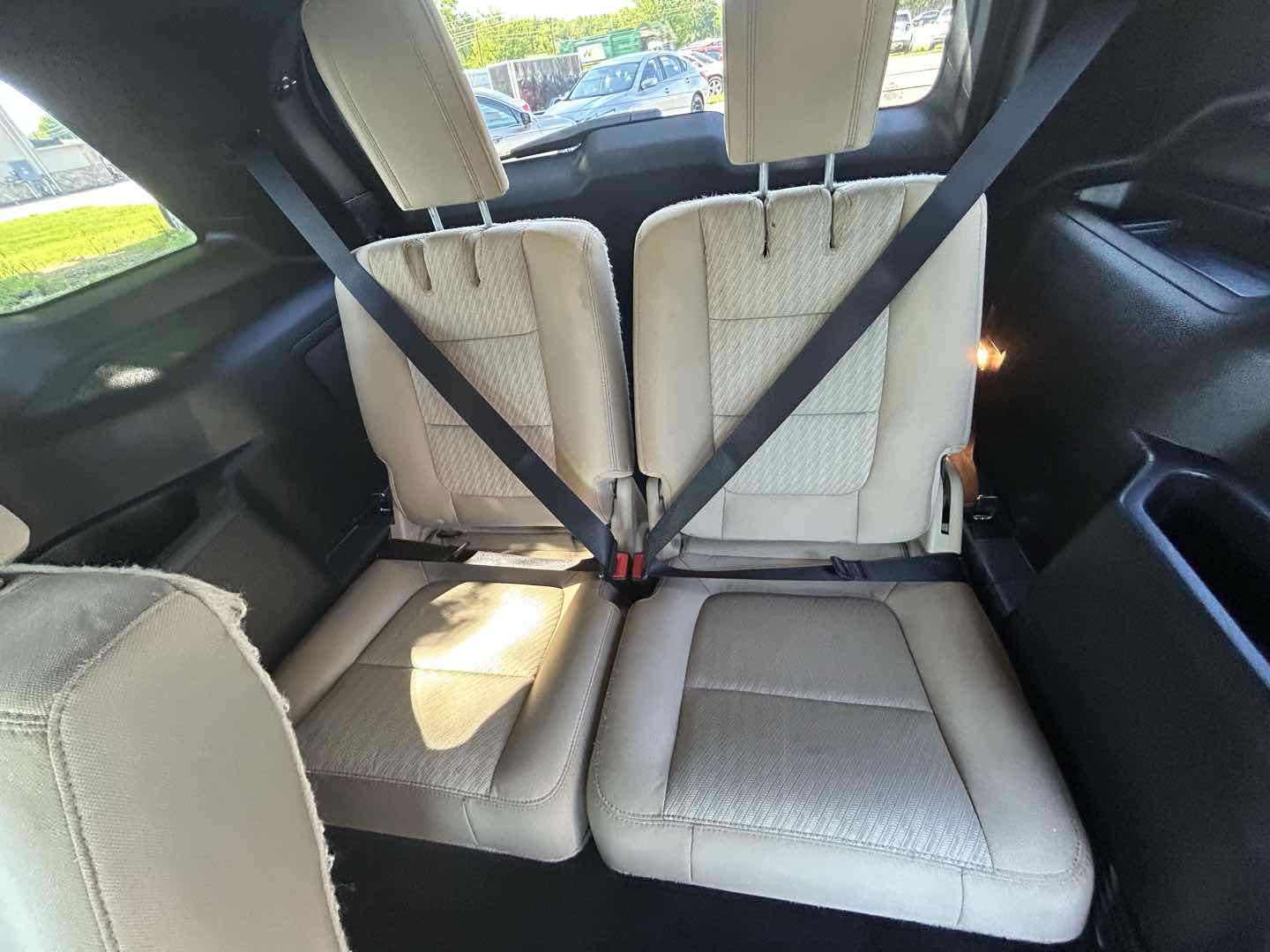 2017 Ford Explorer Base - Photo 18