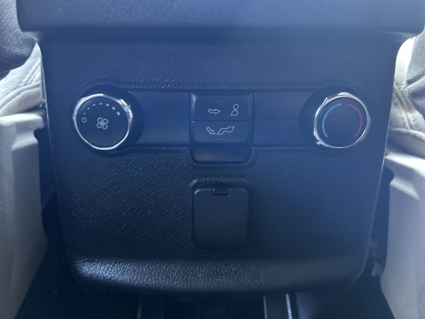 2017 Ford Explorer Base - Photo 21