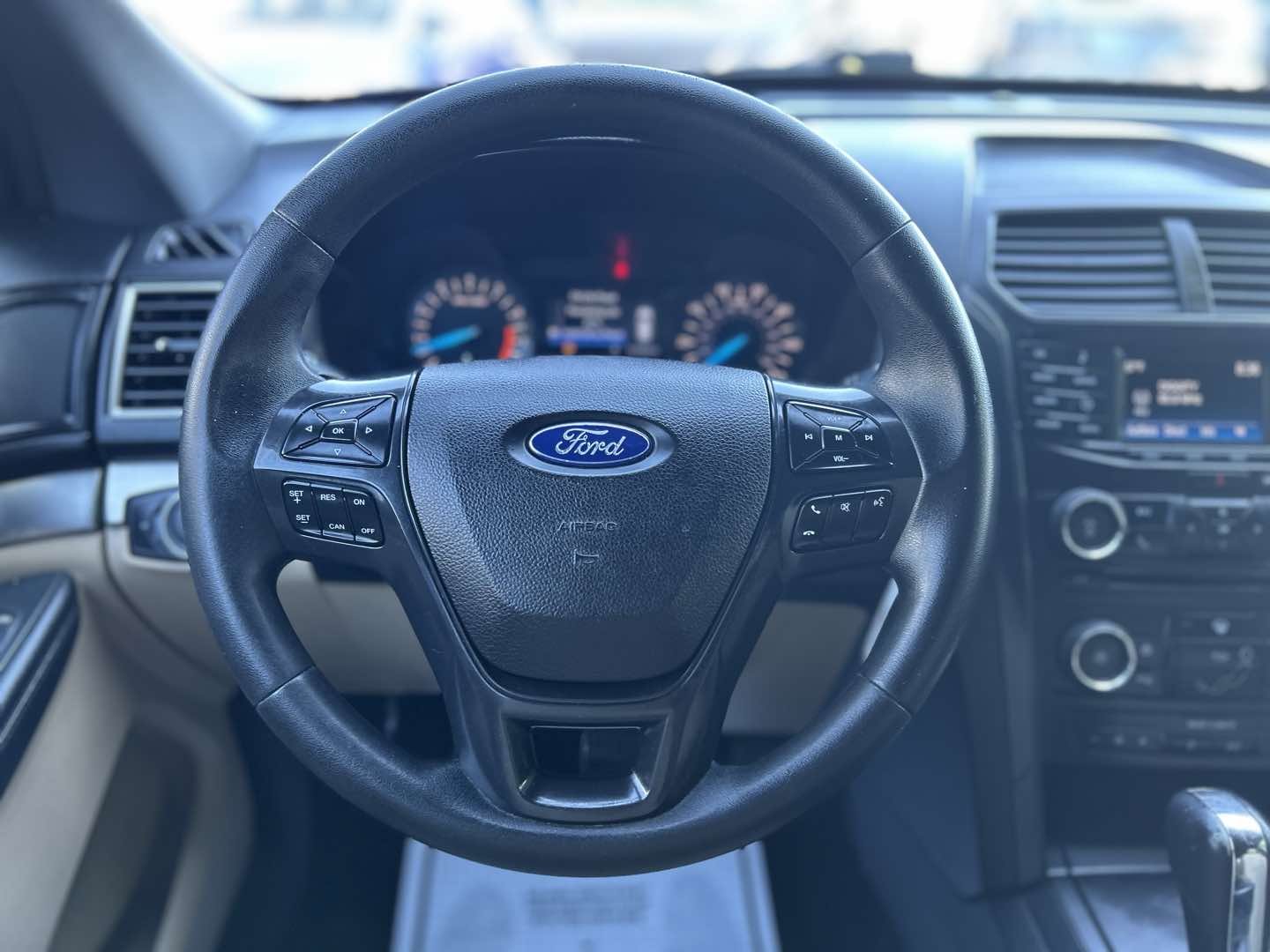 2017 Ford Explorer Base - Photo 23