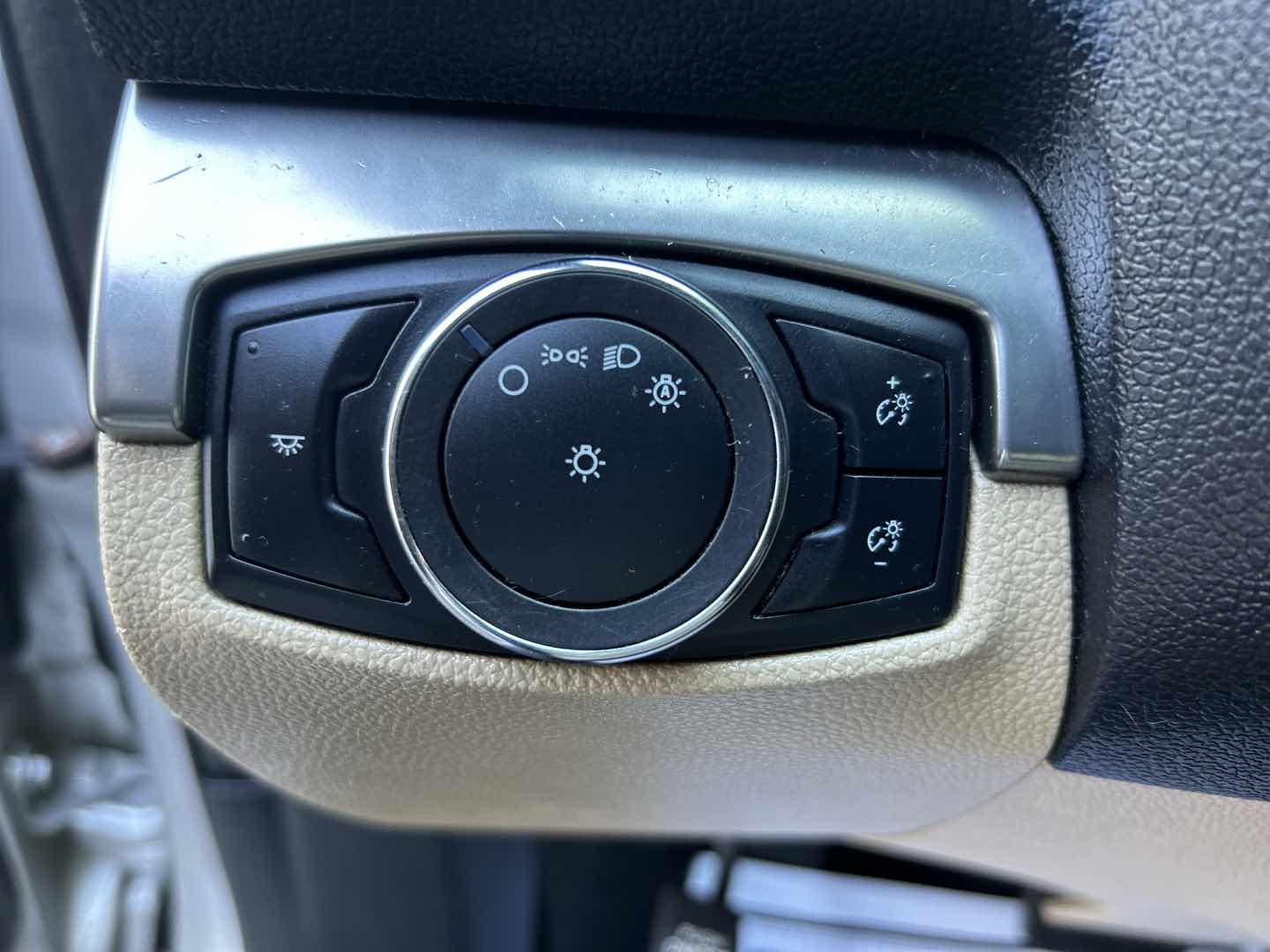 2017 Ford Explorer Base - Photo 32