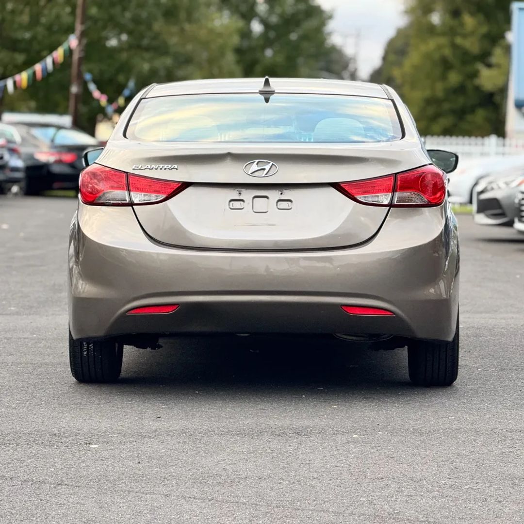 2013 Hyundai Elantra GLS - Photo 6