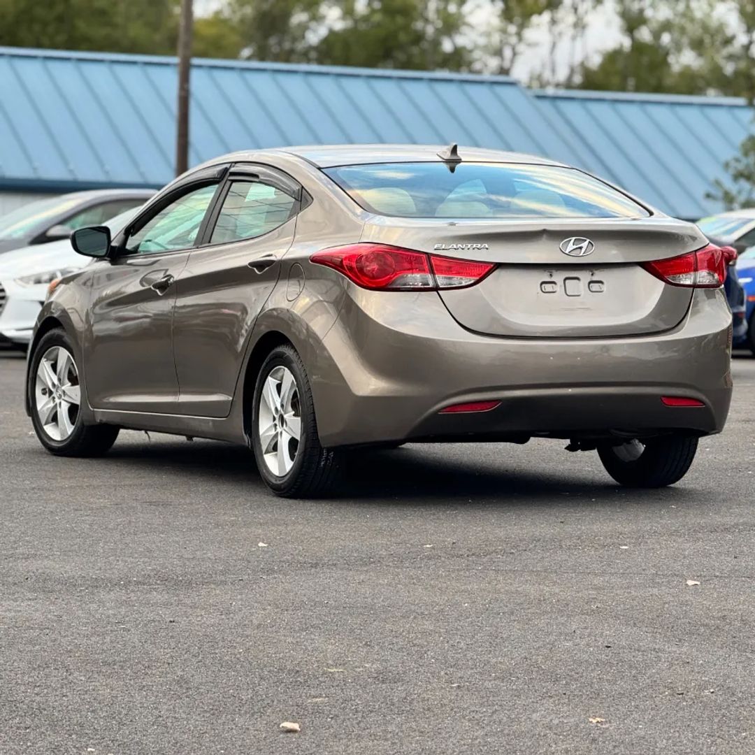 2013 Hyundai Elantra GLS - Photo 7