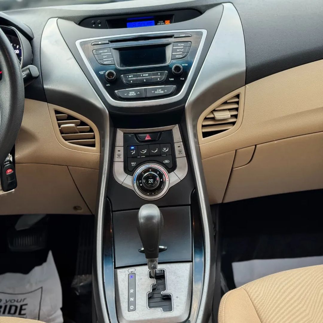 2013 Hyundai Elantra GLS - Photo 17