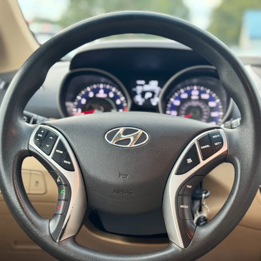 2013 Hyundai Elantra GLS - Photo 18